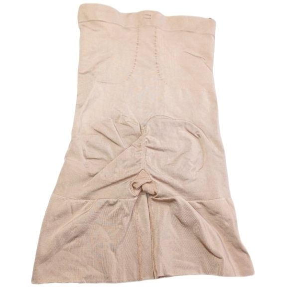 Spanx Slim Cognito Shaper Short Shapewear - Picture 2 of 8